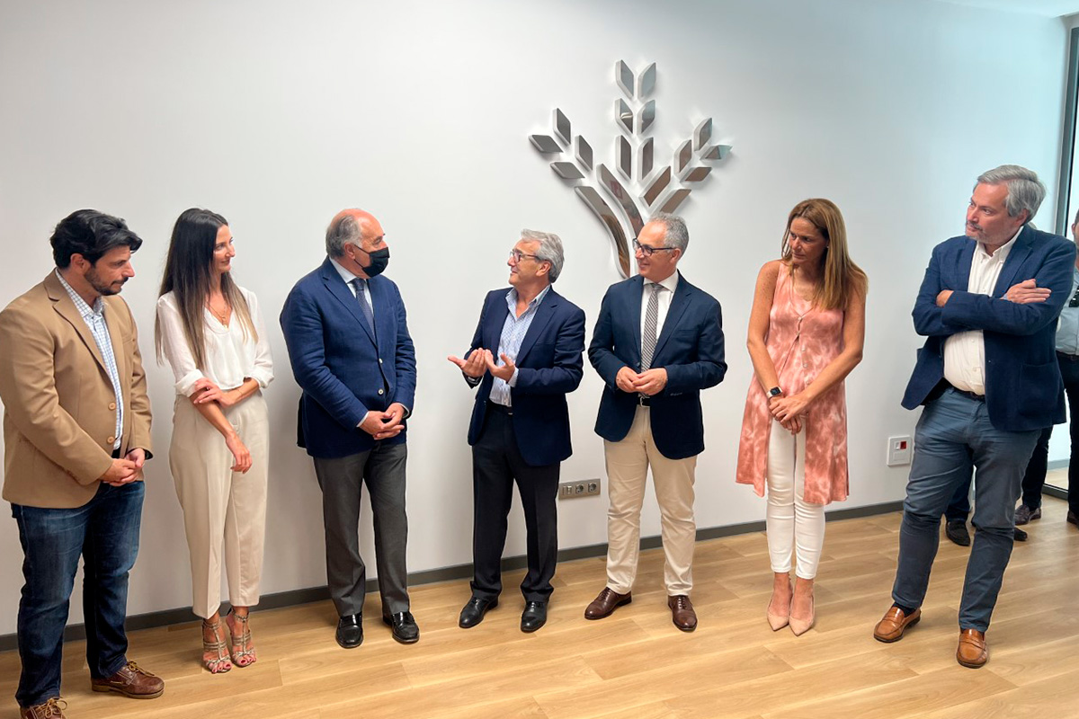 Equipo de la nueva oficina de Caja Rural Granada en Algeciras