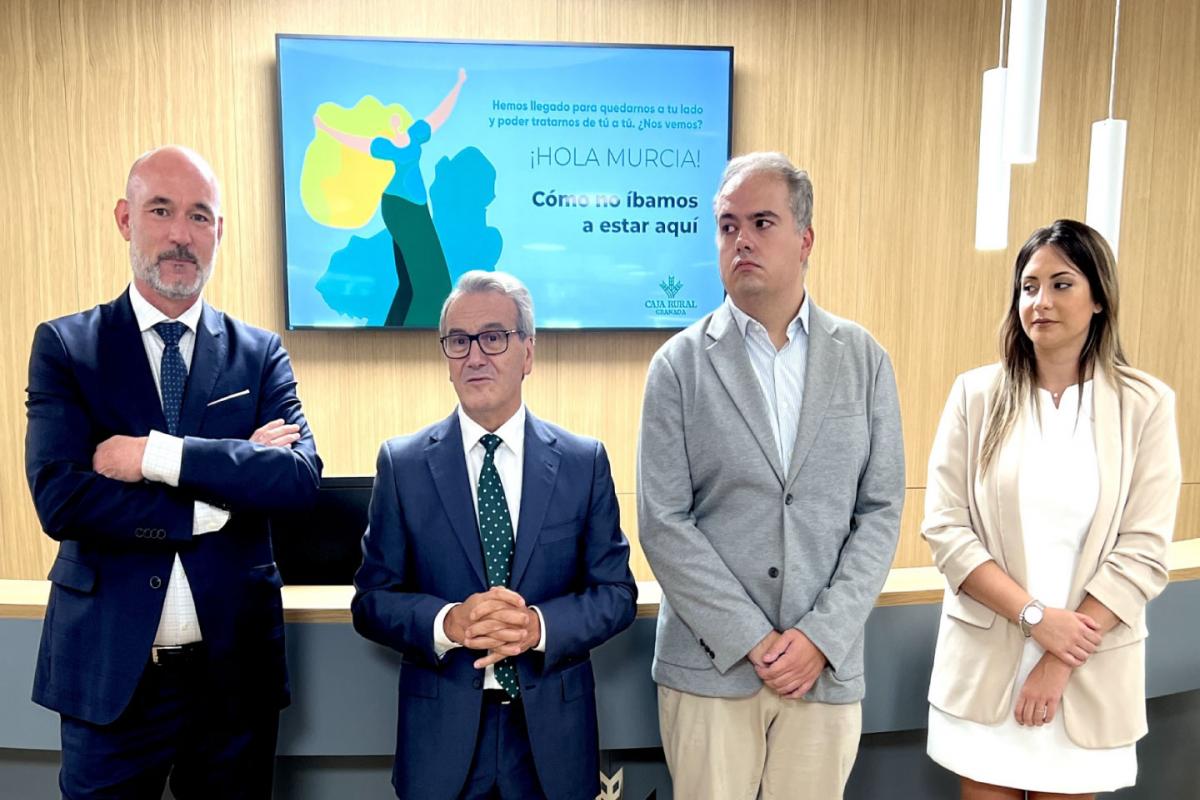 David Fenollar, Antonio León, Nicolás González y María Duque durante el acto de inauguración