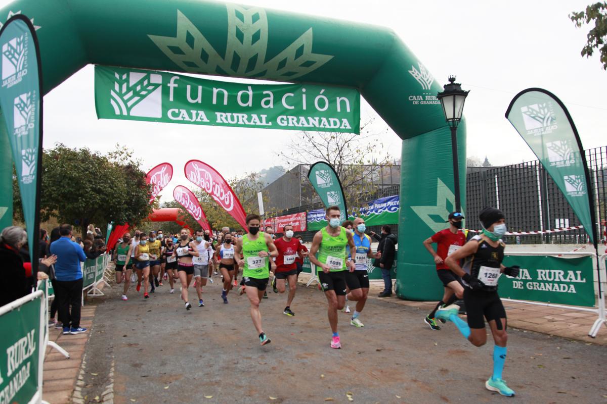 carrera organizada por cruz roja a favor de la infancia patrocinada por fundacion caja rural granada