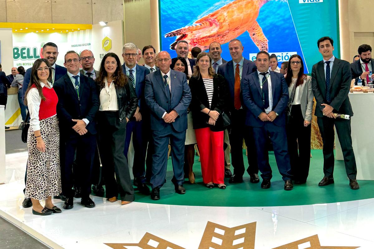 Compañeros de Caja Rural Granada hoy en Fruit Attraction