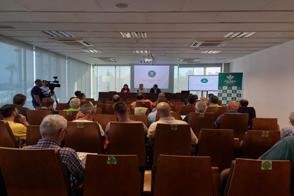 Expertos en cultivo del mango se dan cita esta semana en el Centro de Desarrollo Turístico de Motril.