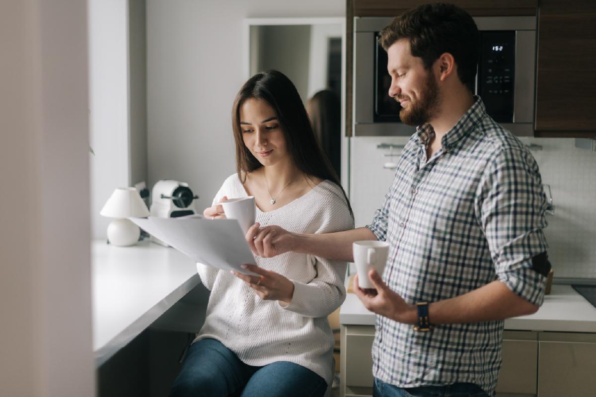 Comprar vivienda en un mercado tensionado: cómo decidir bien 
