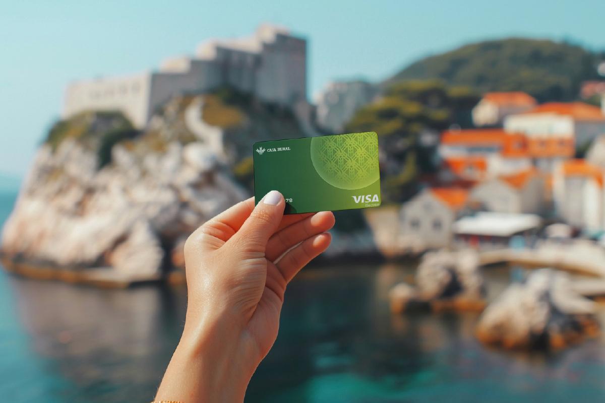 Viaje al extranjero y tarjeta: cómo pagar sin llevarte sustos
