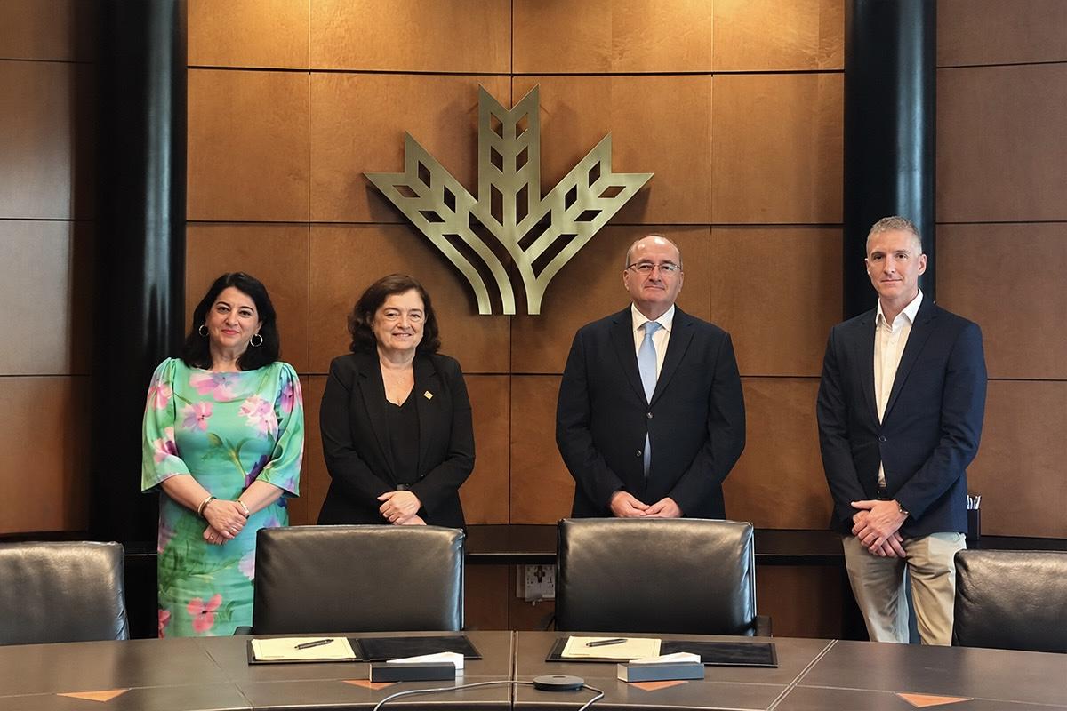 Caja Rural Granada y el Colegio Oficial de Médicos refuerzan su alianza para apoyar a los profesionales de la medicina